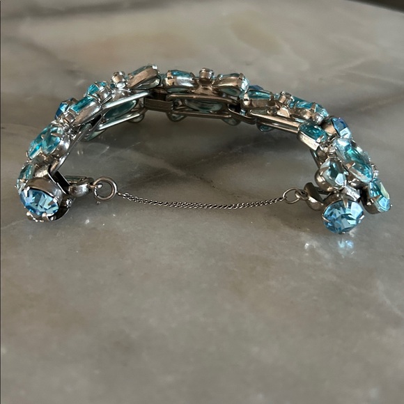 Vintage blue stone and rhinestone bracelet - Picture 3 of 7